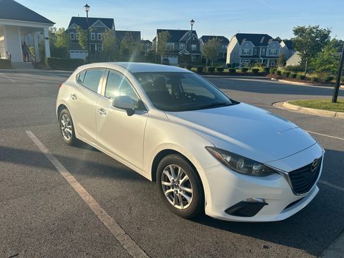 Used 2014 MAZDA MAZDA3 i Touring FWD image 1