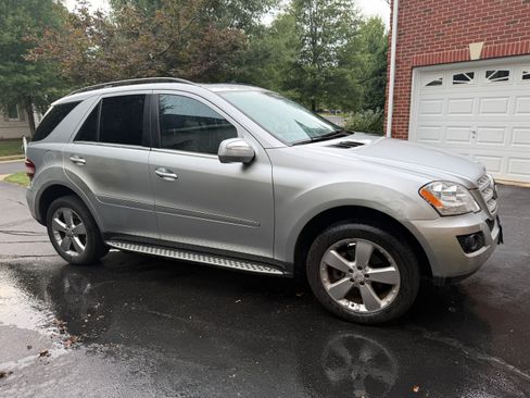 Used 2010 Mercedes-Benz ML 350 4MATIC image 2