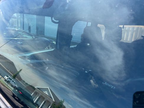 Used 2014 Jeep Wrangler Unlimited Sport w/ Connectivity Group AWD/4WD image 15