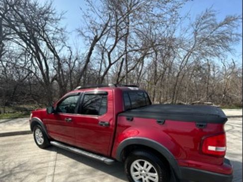Used 2008 Ford Explorer Sport Trac XLT image 4