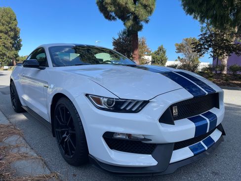 Used 2017 Ford Mustang Shelby GT350 w/ Electronics Package RWD image 4