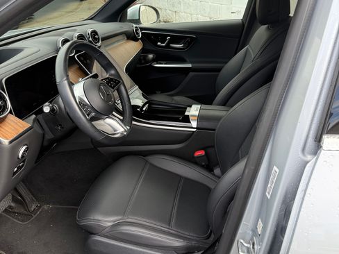 Used 2023 Mercedes-Benz GLC 300 image 10