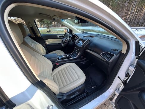 Used 2020 Ford Edge SEL w/ Convenience Package image 10