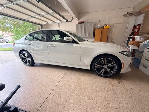 Used 2023 BMW 330i Sedan w/ Premium Package RWD image 2