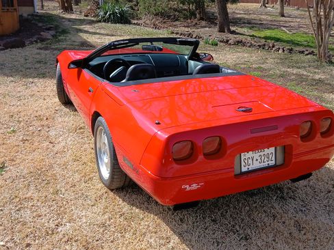 Used 1994 Chevrolet Corvette Convertible 2D image 2