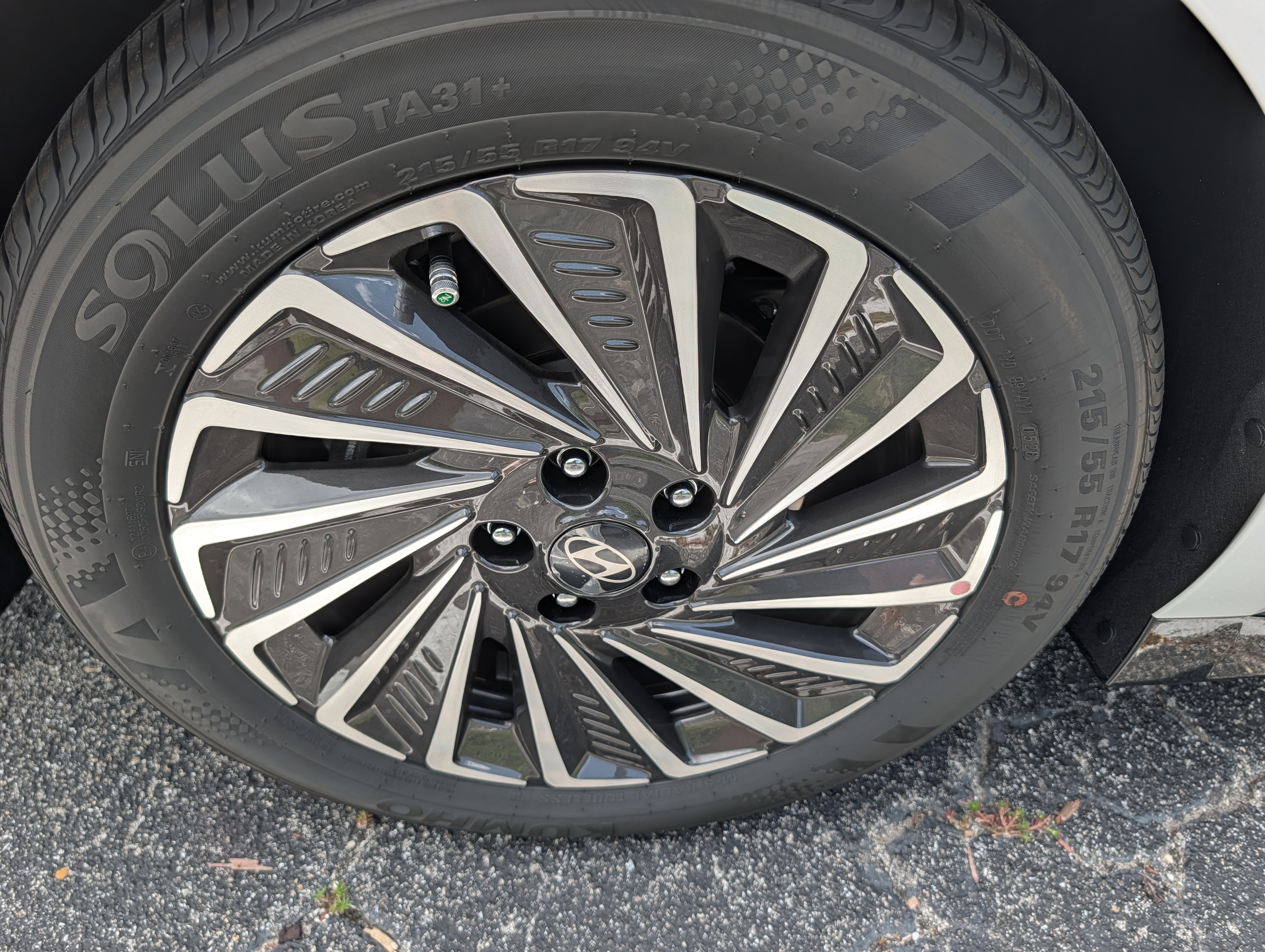 Used 2026 Hyundai Sonata Limited FWD image 24