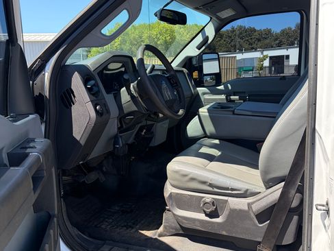 Used 2015 Ford F350 XL w/ XL Appearance Package AWD/4WD image 6