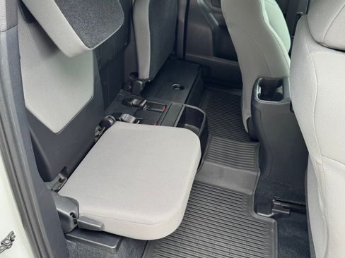Used 2019 Toyota Tacoma SR RWD image 10