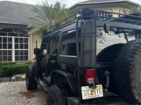 Used 2012 Jeep Wrangler Unlimited Sport image 13