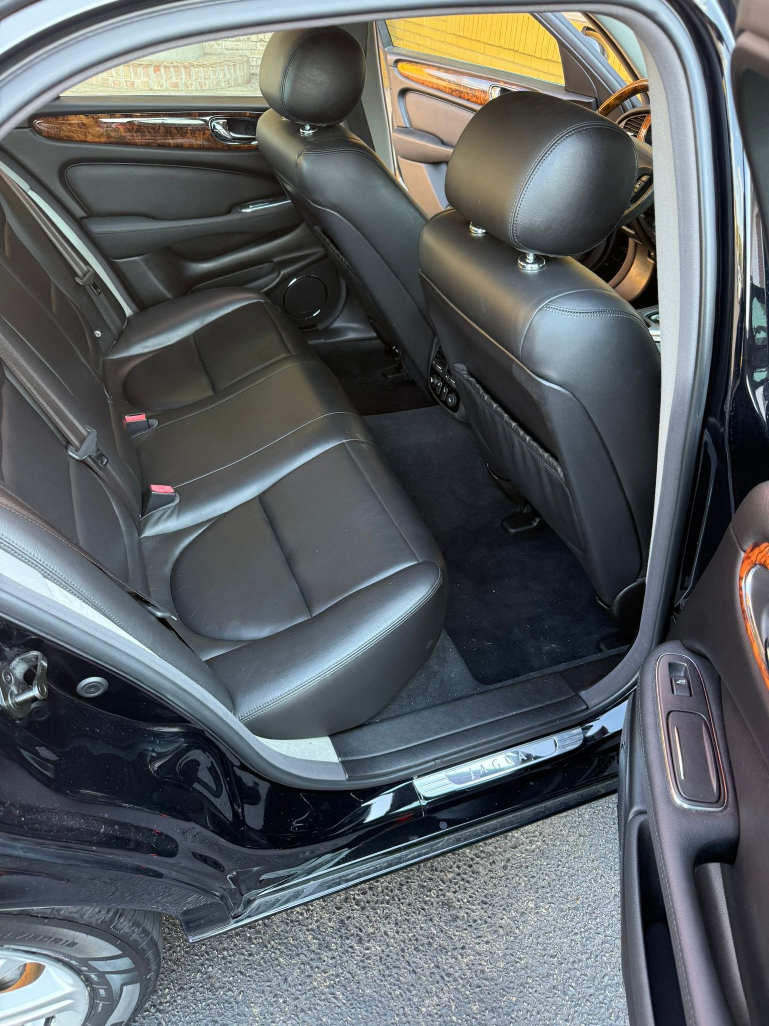 Used 2004 Jaguar XJ8 RWD image 19