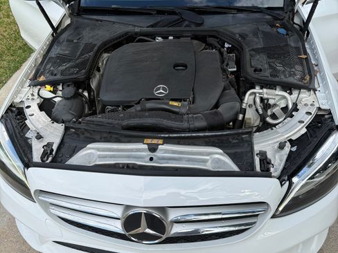 Used 2019 Mercedes-Benz C 300 Sedan image 4