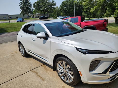 Used 2024 Buick Envision Avenir AWD/4WD image 6