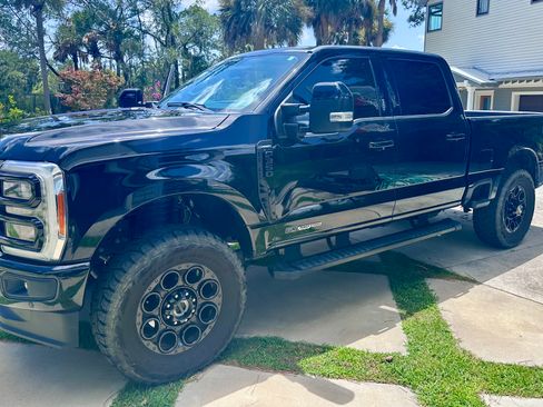 Used 2023 Ford F350 Lariat w/ Lariat Ultimate Package AWD/4WD image 6