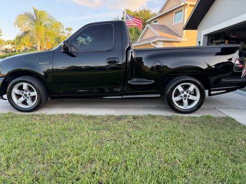 Used 2001 Ford F150 Lightning image 17