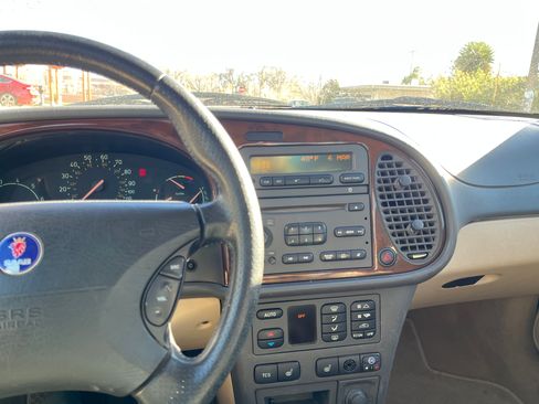 Used 2002 Saab 9-3 SE image 8