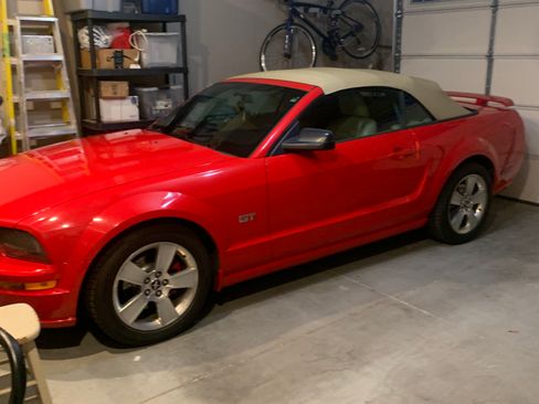 Used 2006 Ford Mustang GT Premium image 10