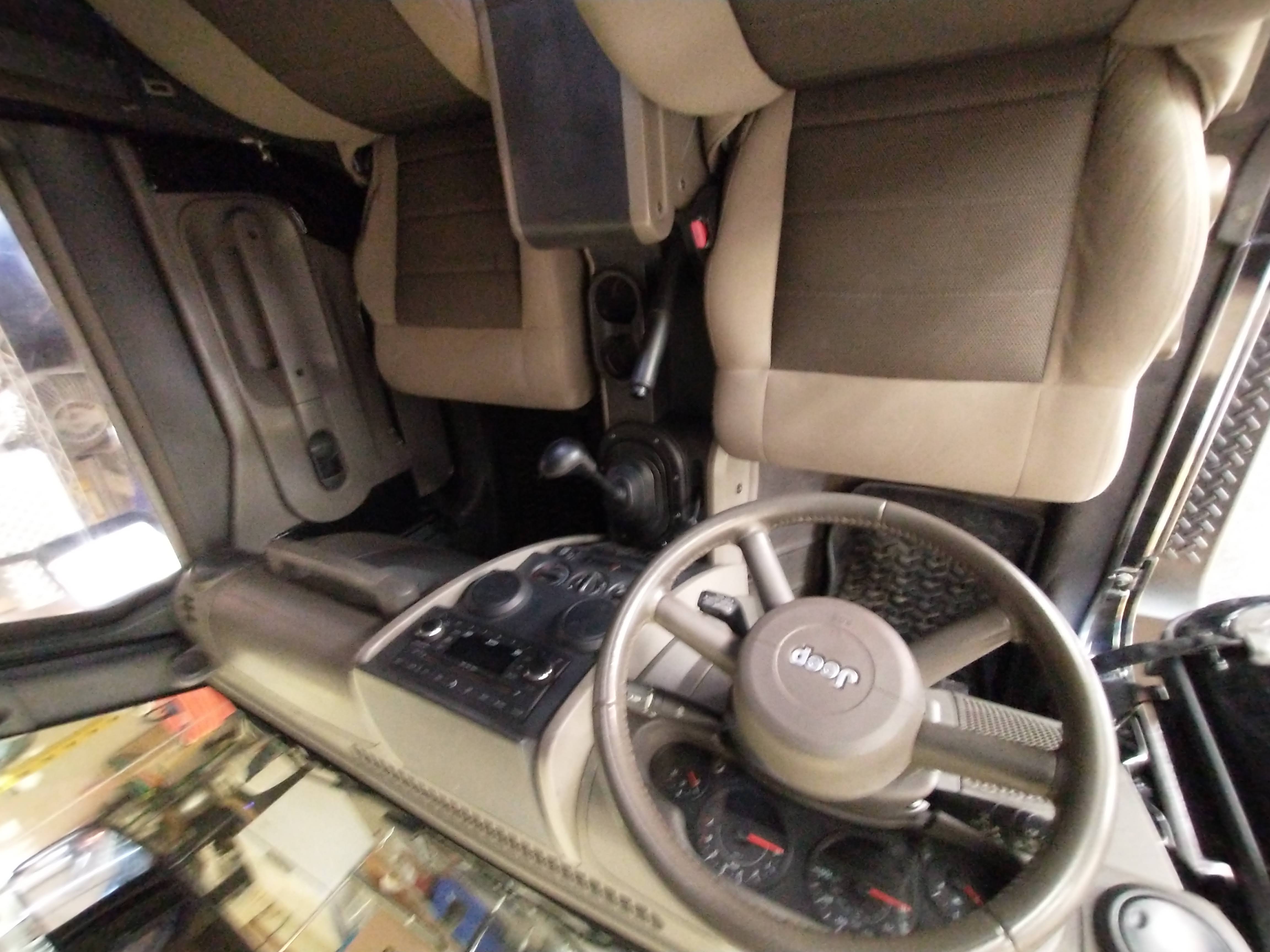 Used 2009 Jeep Wrangler X AWD/4WD image 4
