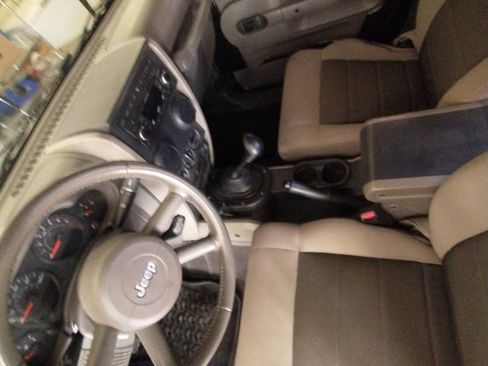 Used 2009 Jeep Wrangler X image 4