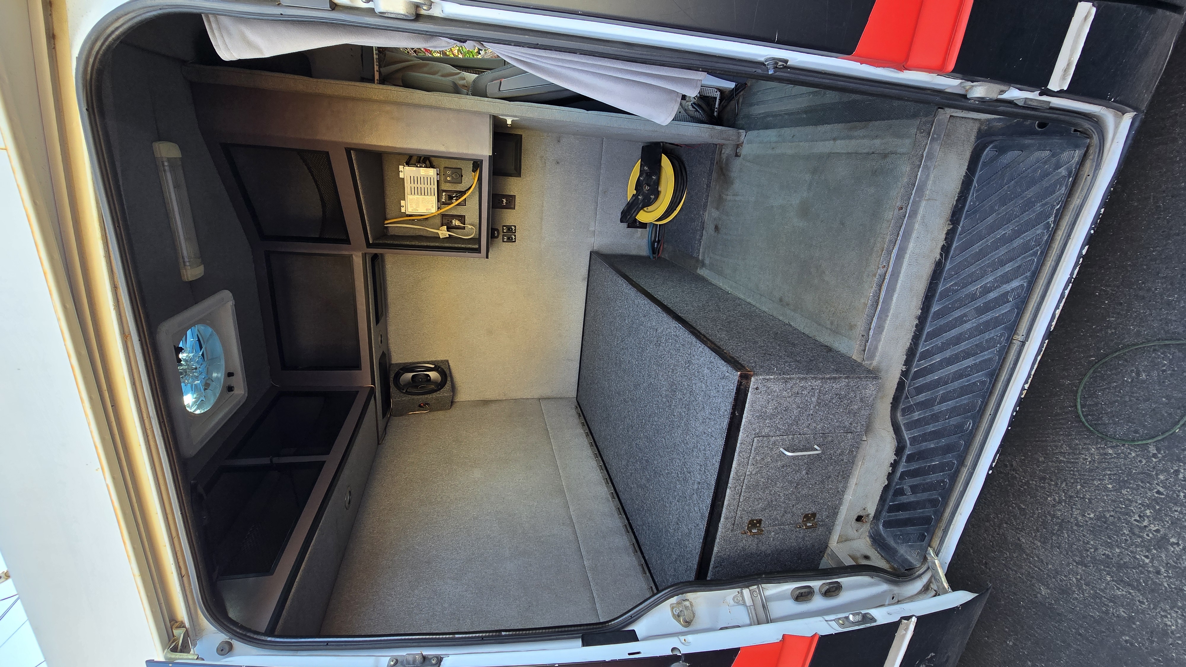 Used 2004 Dodge Sprinter 2500 w/ PWR Convenience Group RWD image 12