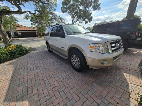 Used 2007 Ford Expedition EL Eddie Bauer image 2