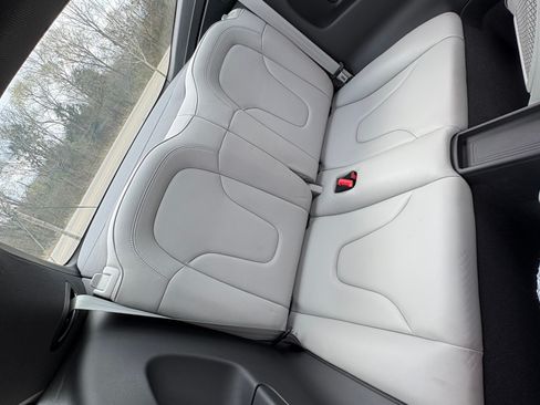 Used 2012 Audi TT 2.0T Prestige image 9