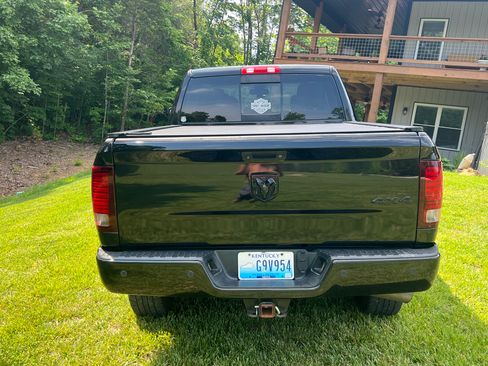 Used 2015 RAM 2500 Laramie w/ Black Appearance Group AWD/4WD image 6