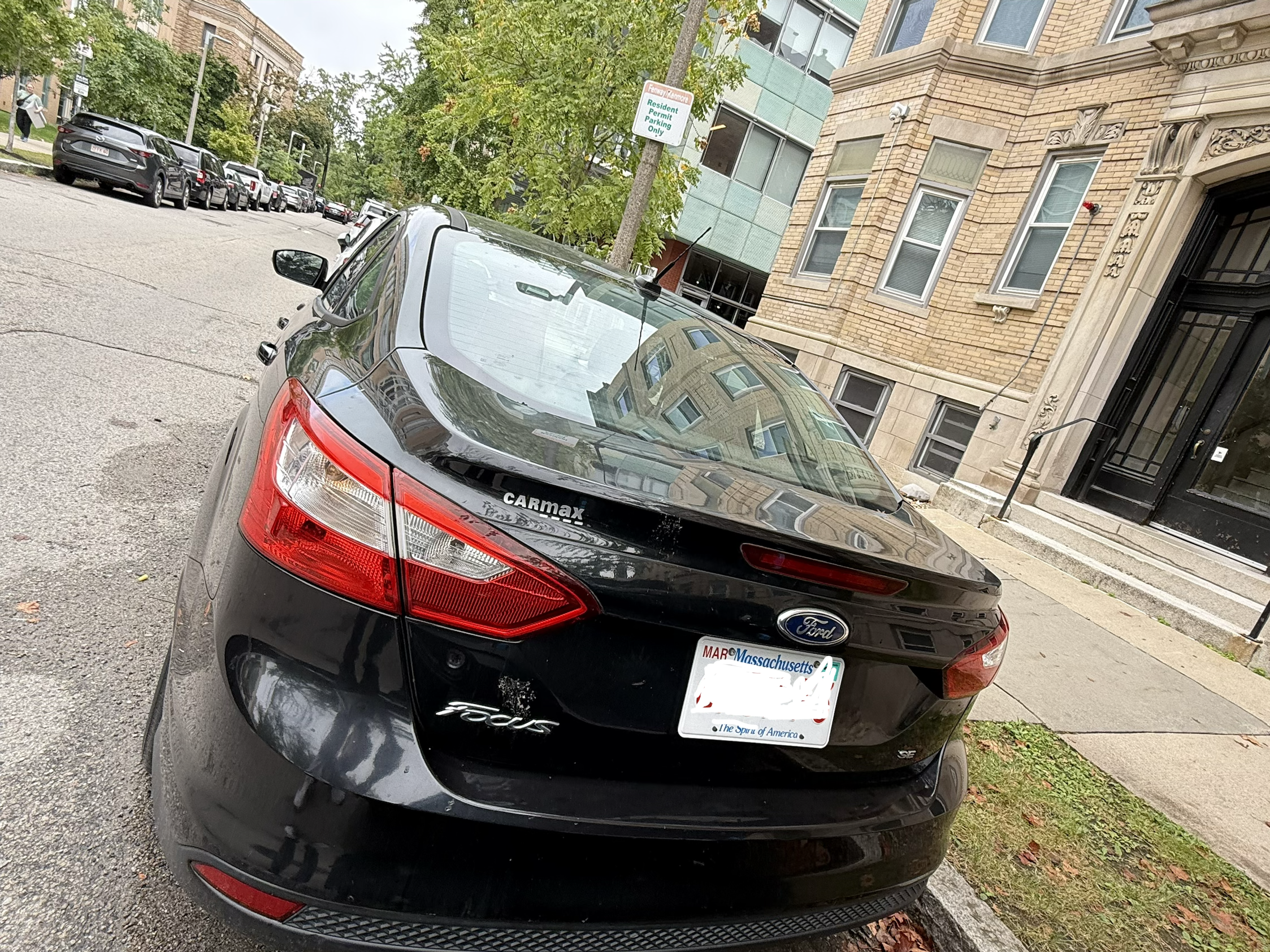 Used 2014 Ford Focus SE FWD image 4
