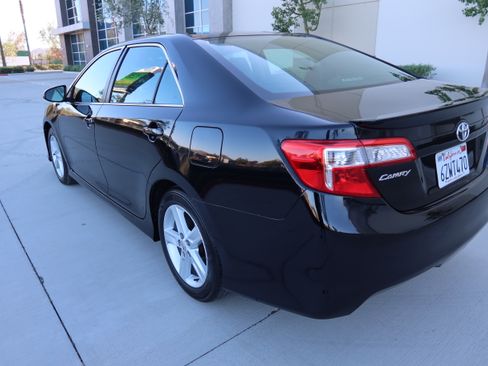Used 2013 Toyota Camry SE image 8