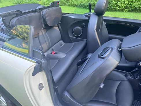 Used 2014 MINI Cooper Convertible FWD image 10