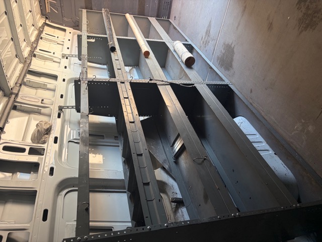 Used 2015 Mercedes-Benz Sprinter 2500 image 13