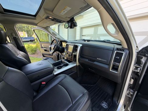 Used 2016 RAM 1500 Laramie w/ Convenience Group AWD/4WD image 22