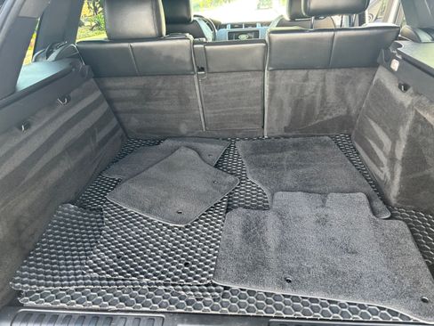 Used 2015 Land Rover Range Rover Sport SE image 10