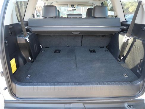 Used 2017 Lexus GX 460 image 16