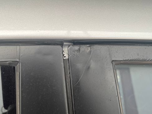 Used 2017 Hyundai Veloster image 10