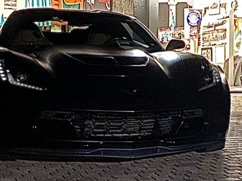 Used 2016 Chevrolet Corvette Z06 w/ 2LZ Preferred Equipment Group RWD image 11