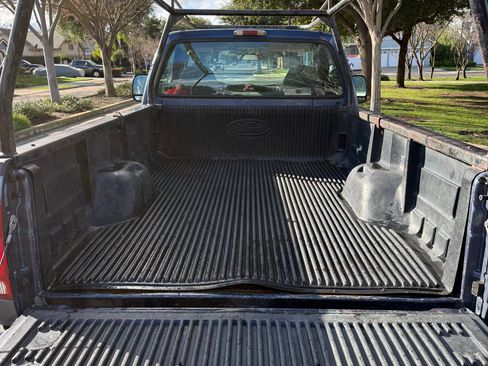Used 2005 Ford F250 XL image 15
