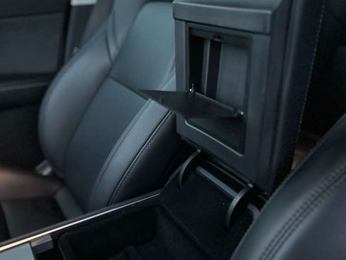 Used 2023 Tesla Model Y Long Range image 16
