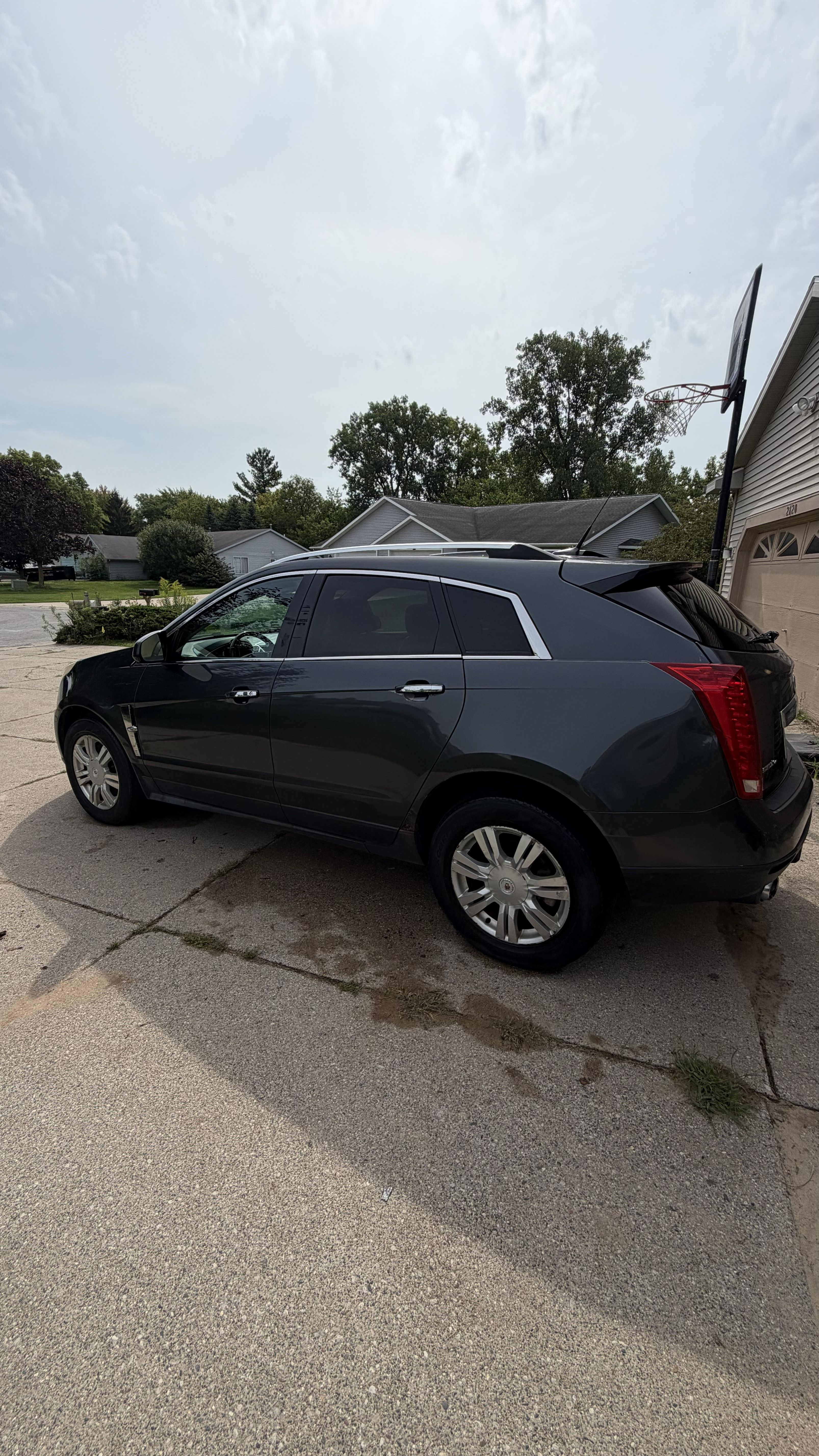 Used 2012 Cadillac SRX Luxury AWD/4WD image 4