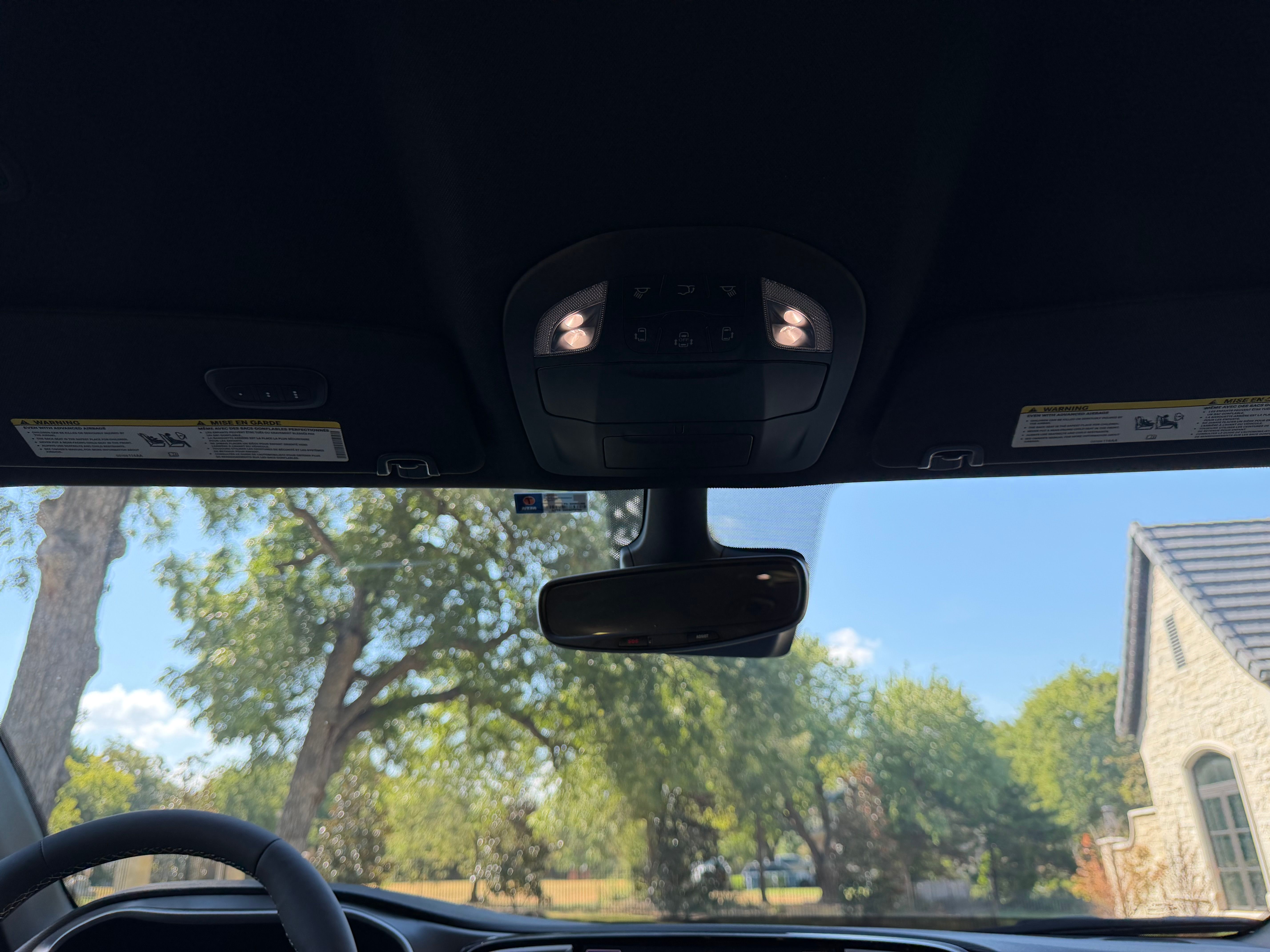 Used 2025 Chrysler Pacifica Select FWD image 19