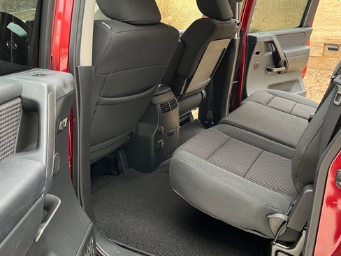 Used 2013 Nissan Titan SV w/ SV Premium Utility Pkg image 9