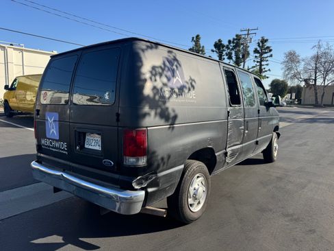 Used 2009 Ford E-150 and Econoline 150 Van 3D image 5