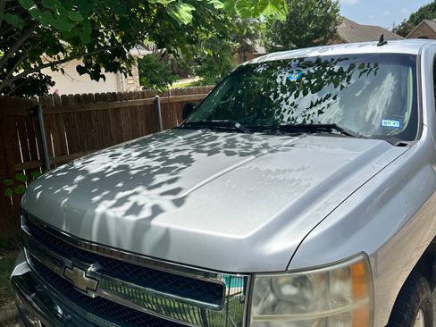 Used 2011 Chevrolet Silverado 1500 LT w/ Interior Plus Package AWD/4WD image 12