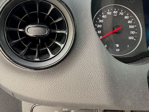 Used 2023 Mercedes-Benz Sprinter 2500 image 9