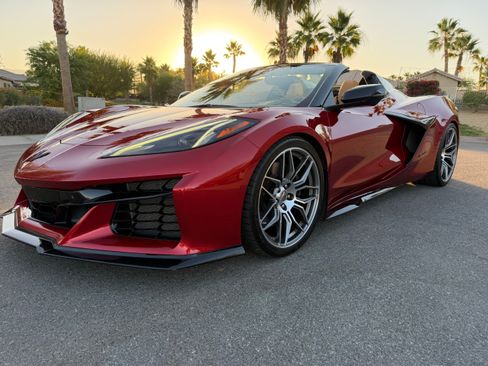 Used 2024 Chevrolet Corvette Z06 RWD image 6