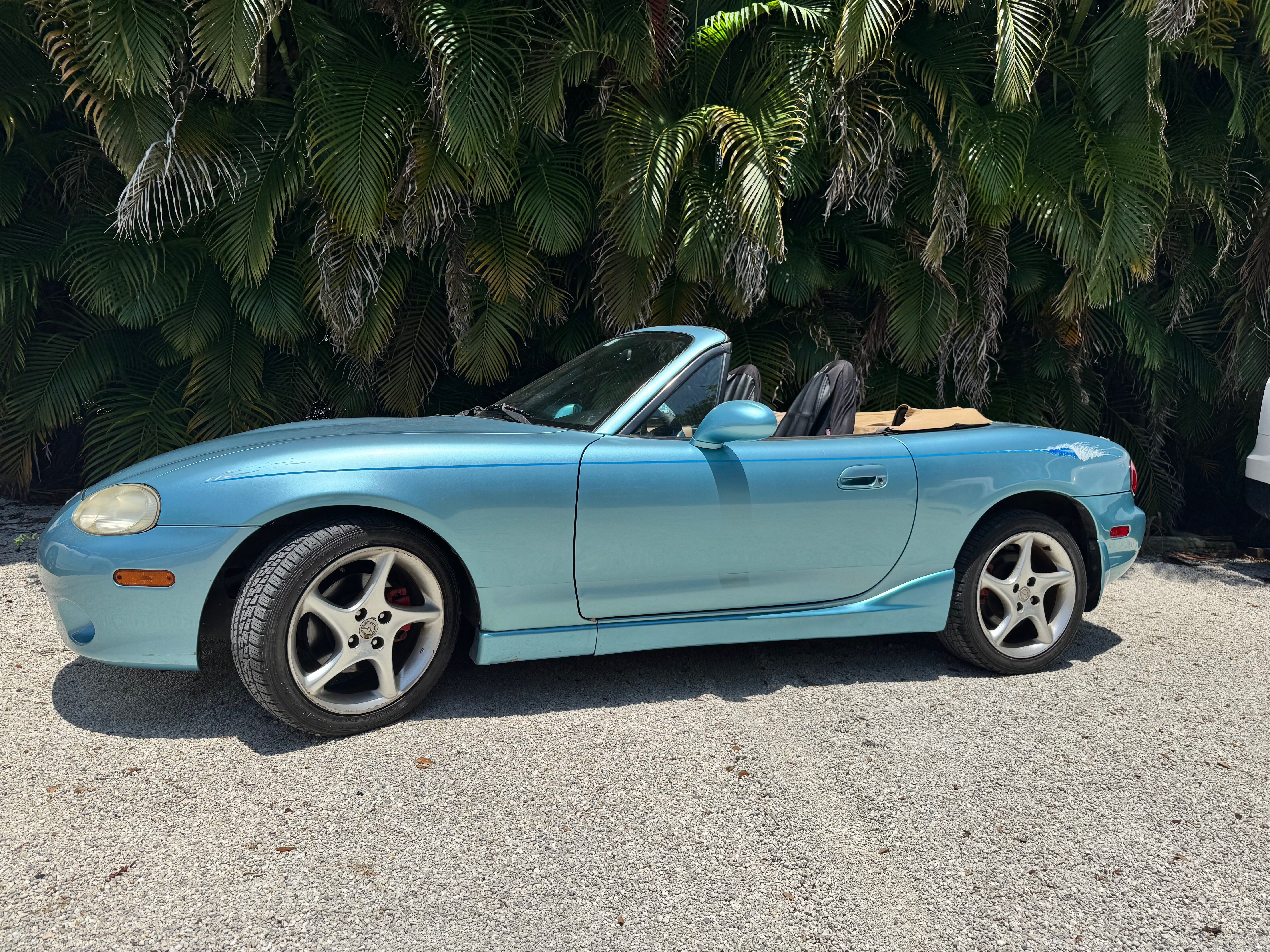 Used 2002 MAZDA MX-5 Miata LS RWD image 4