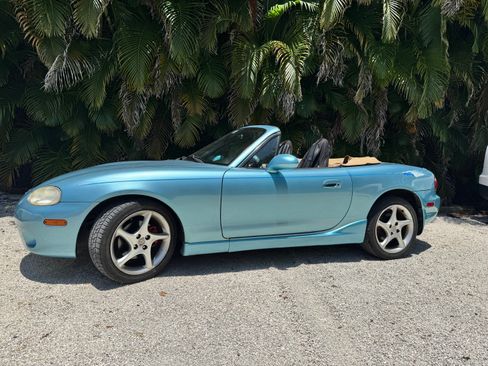 Used 2002 MAZDA MX-5 Miata LS RWD image 4