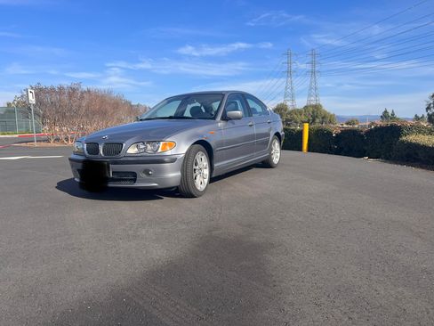 Used 2003 BMW 330xi Sedan image 9