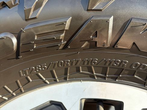 Used 2024 Toyota Tacoma TRD Off-Road image 21