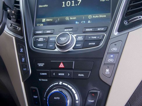 Used 2013 Hyundai Santa Fe Limited w/ Technology Pkg image 13