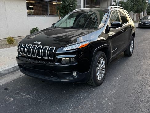 Used 2016 Jeep Cherokee Latitude w/ Cold Weather Group image 8
